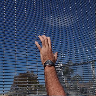 High Security Green Clearvu Anti Climb Fence panels galvanized 358 Iron Garden Mesh fence 358 fence