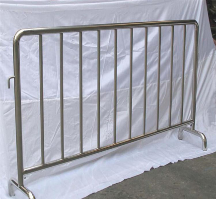 Traffic Road Safety Barrier/Steel Barricades with Bridge Base/Crowd Control Interlocking Barriers