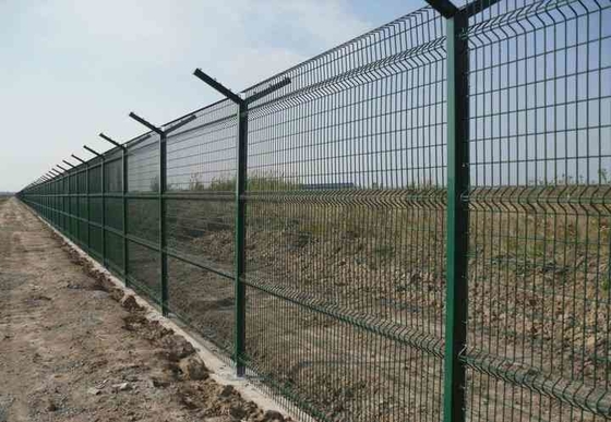 Anping  Yuanmai  Line Post 60*2mm  Galvanized   and   power  coated  Airport Perimeter Fencing High Security