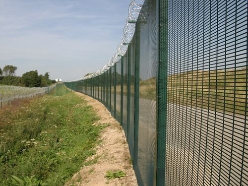 358 Powder coated and galvanized High security prison mesh fencing anti climb fence panel
