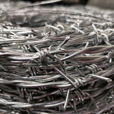 China manufacture wholesale barb wire in sri lanka hot dipped galvanized barbed wire roll price fence